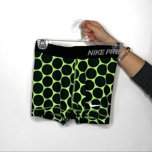 Nike pro